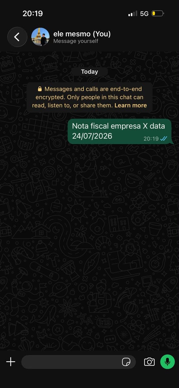 Captura real e anonimizada de uma solicitação de nota fiscal enviada pelo WhatsApp.